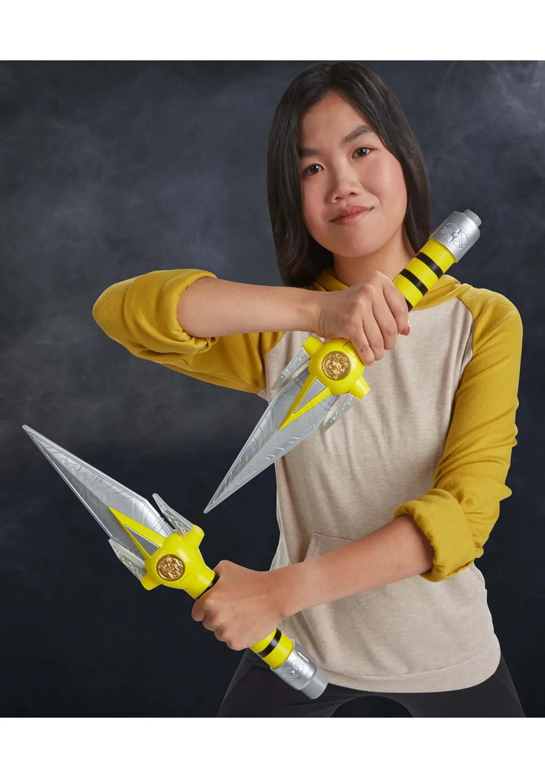 Hasbro Power Rangers Lightning Collection Mighty Morphin Yellow Ranger Power Daggers Prop Replica - Image 5